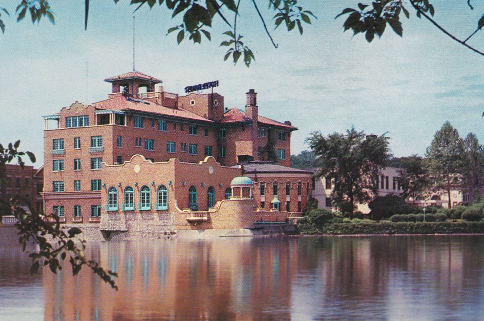 Historic photo of the Hotel Baker in Illinois