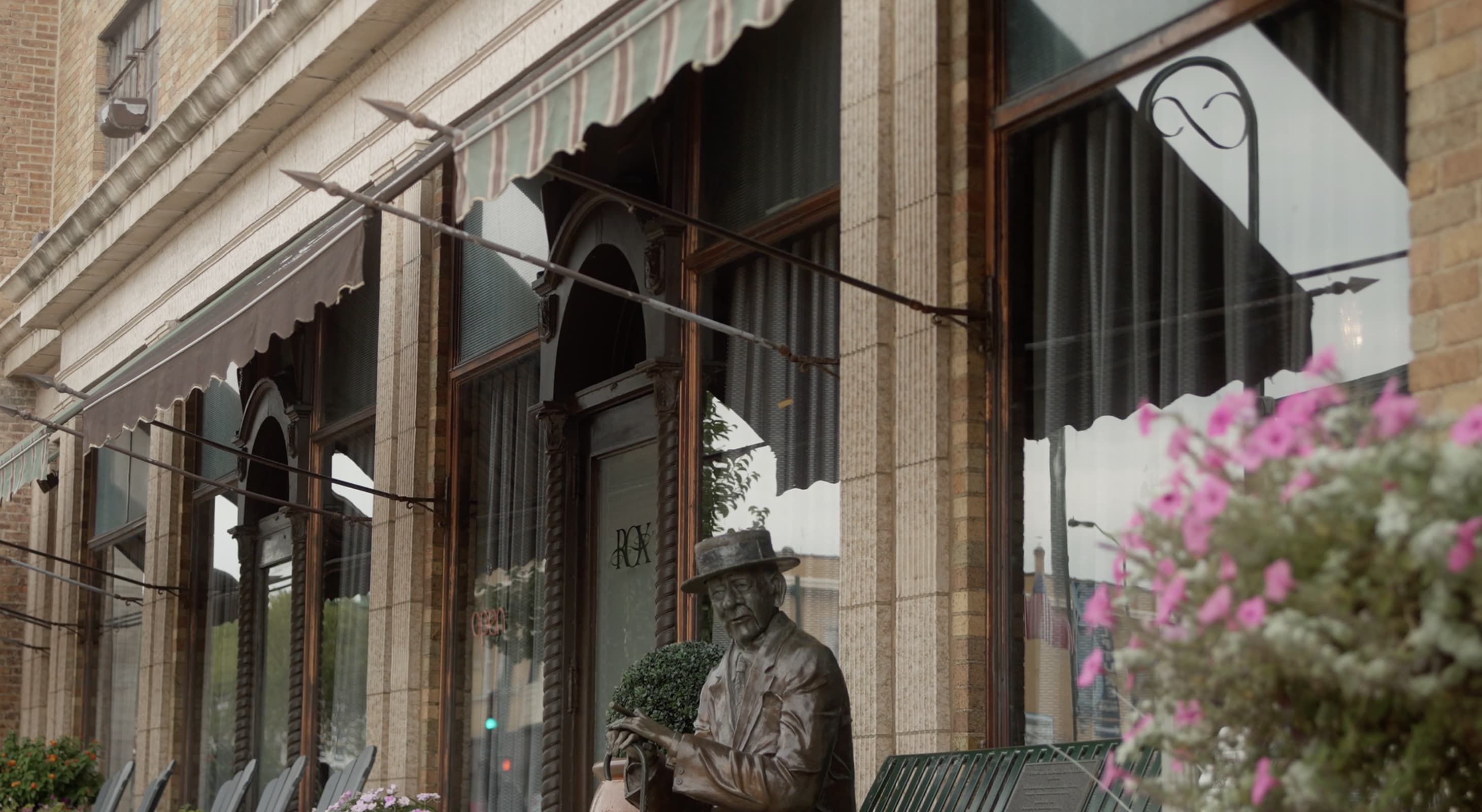 Rox martini lounge street entrance